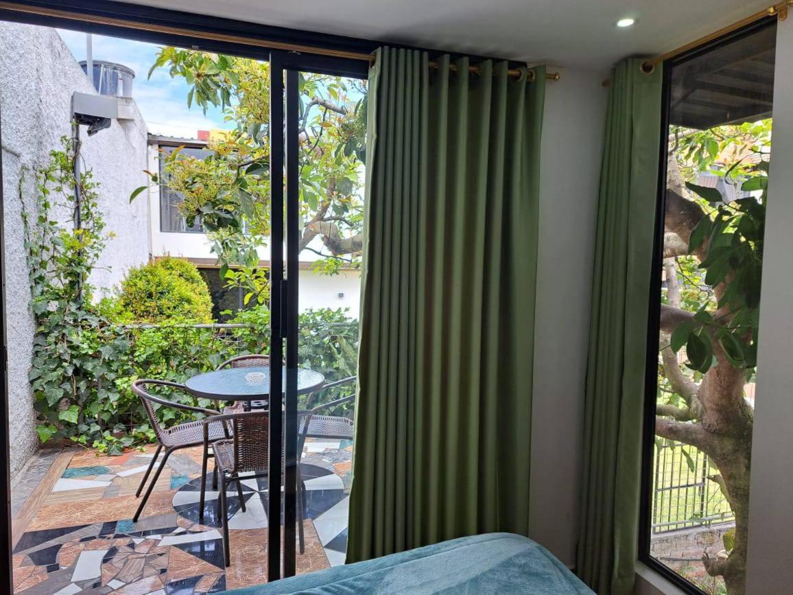 Hotel Jardines Ambato Esterno foto